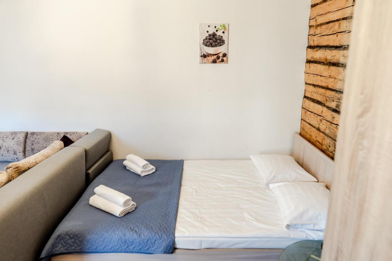 Contact Free Apartments With Free Parking Талин Екстериор снимка