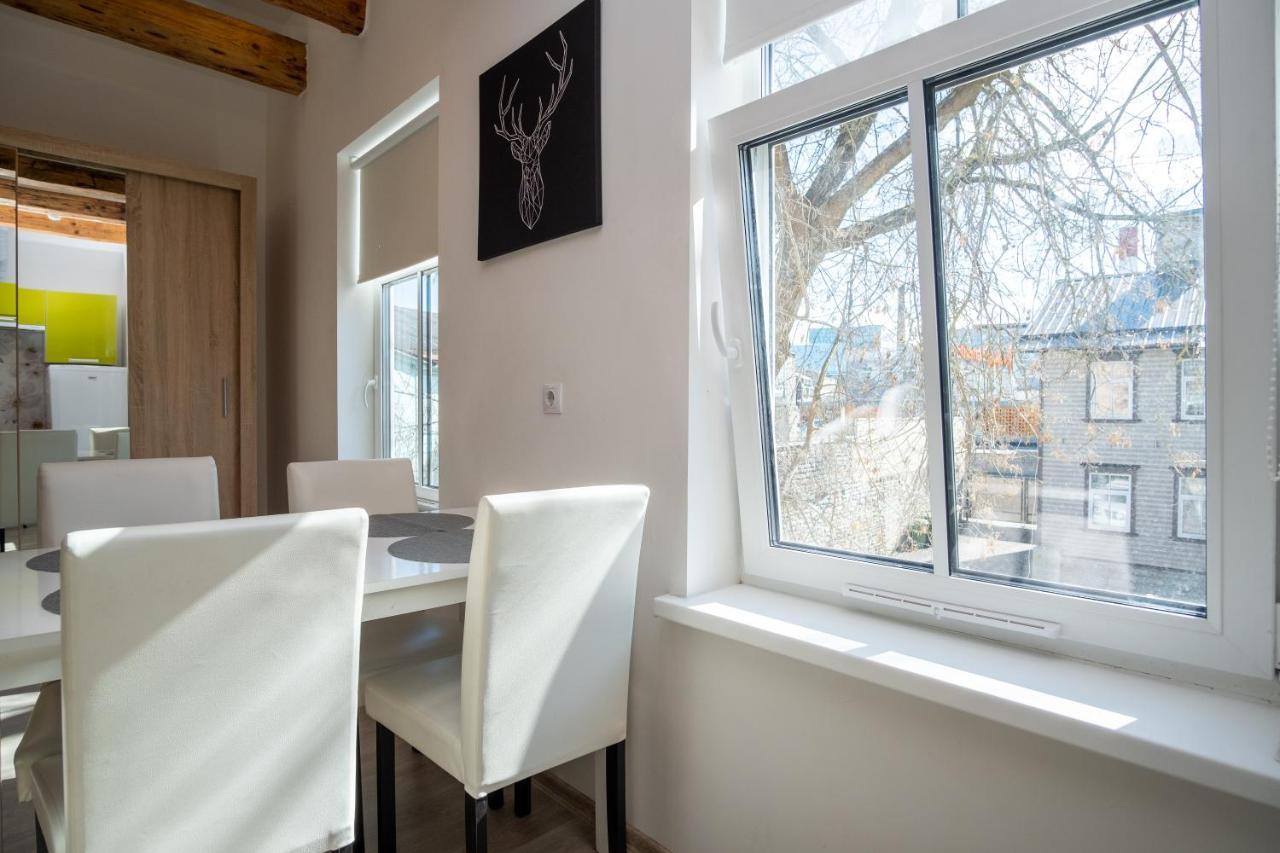 Contact Free Apartments With Free Parking Талин Екстериор снимка