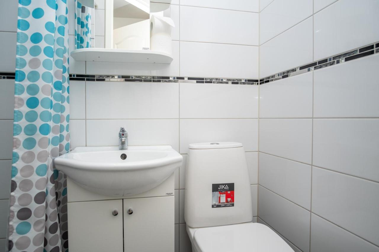 Contact Free Apartments With Free Parking Талин Екстериор снимка